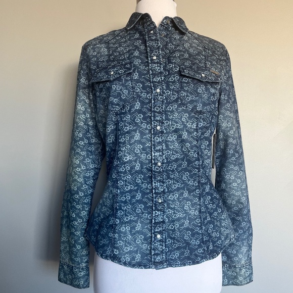GUESS Lalima Blue Denim Printed Floral Flower Faux Pearls Casual Shirt Top RARE - Picture 4 of 11